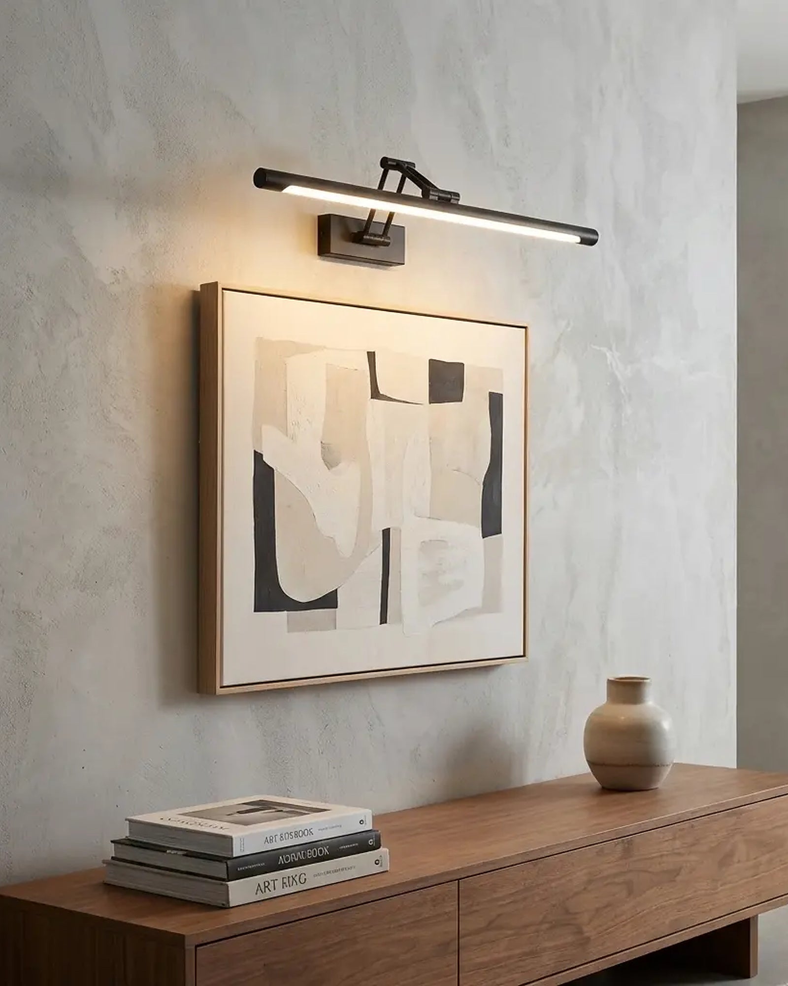 Aplique LED para cuadros en salón con consola de madera