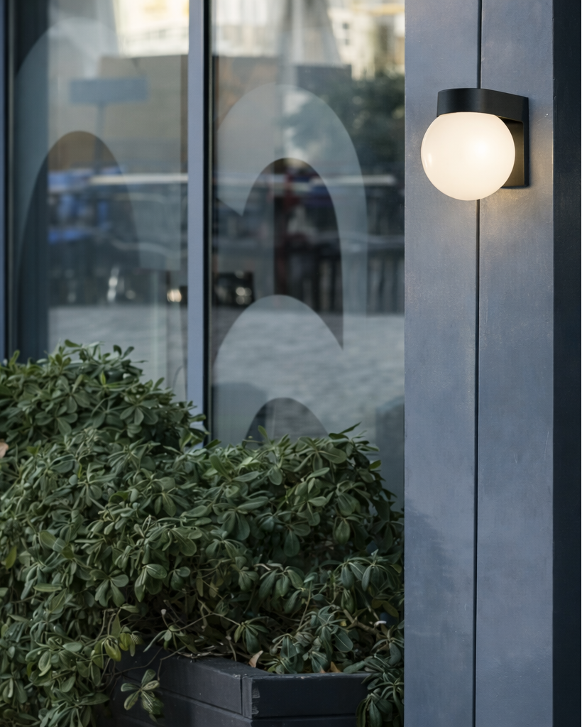 Aplique LED Exterior Negro Globo Moderno para Porche